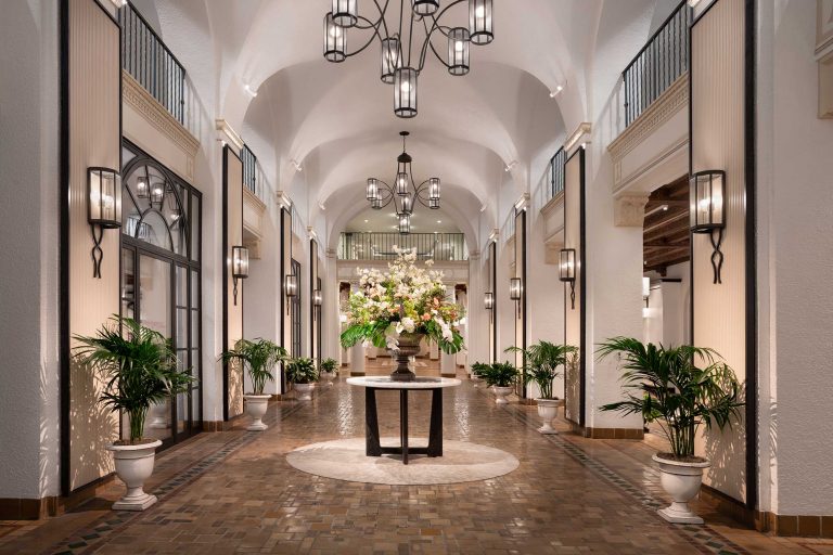 the vinoy resort and golf club lobby