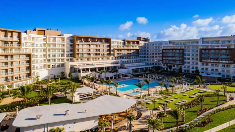 embassy suites by hilton aruba hotel exterior
